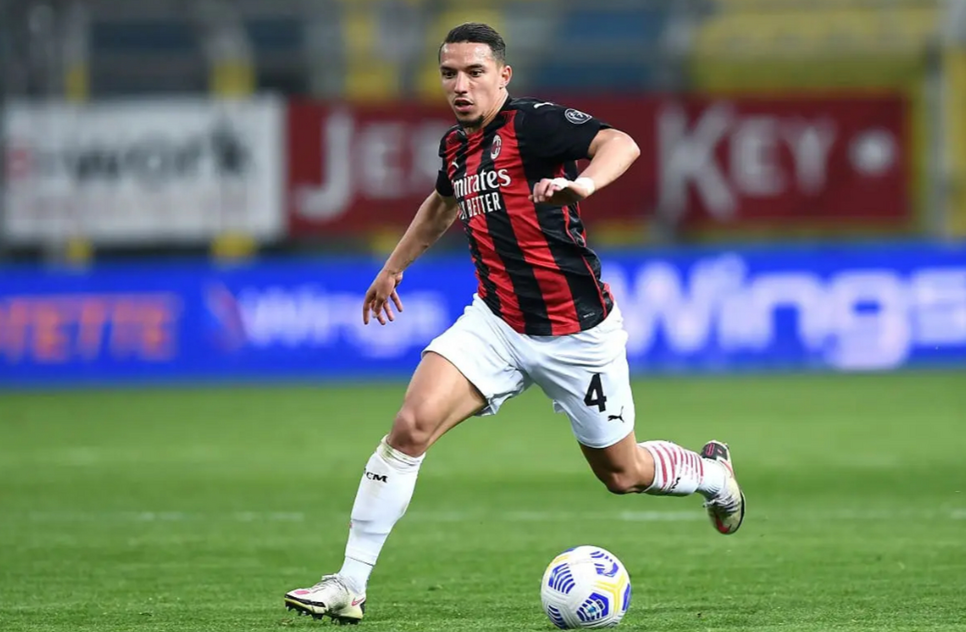 转会期AC米兰官宣签约——CBA季后赛节点到来,更衣室稳定,控场能力受关注的简单介绍 转会期AC米兰官宣签约——CBA季后赛节点到来,更衣室稳定,控场能力受关注的简单介绍